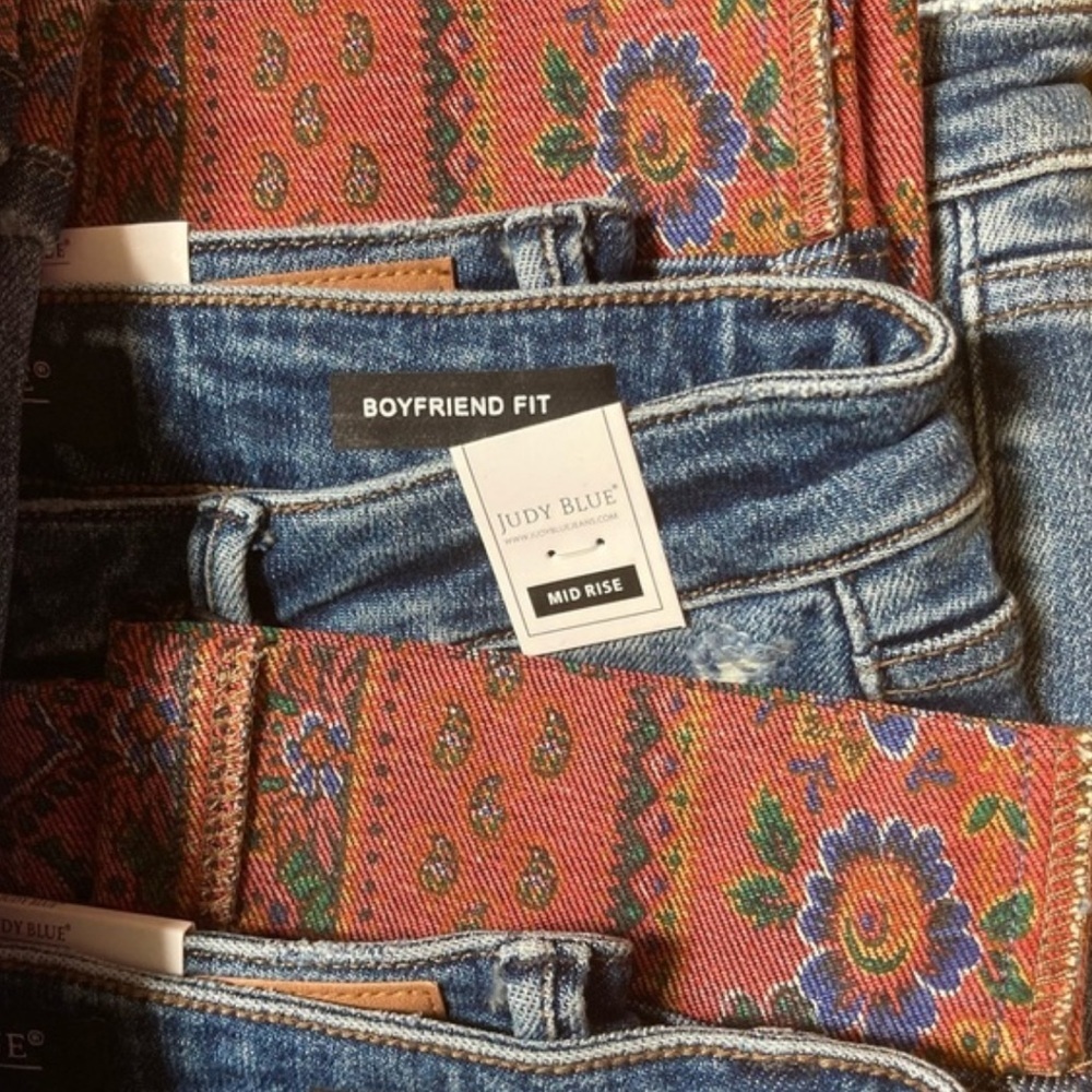 Judy Blue Paisley Bandana Cuff Distressed Ankle Jeans in Blue 88574 size 16w